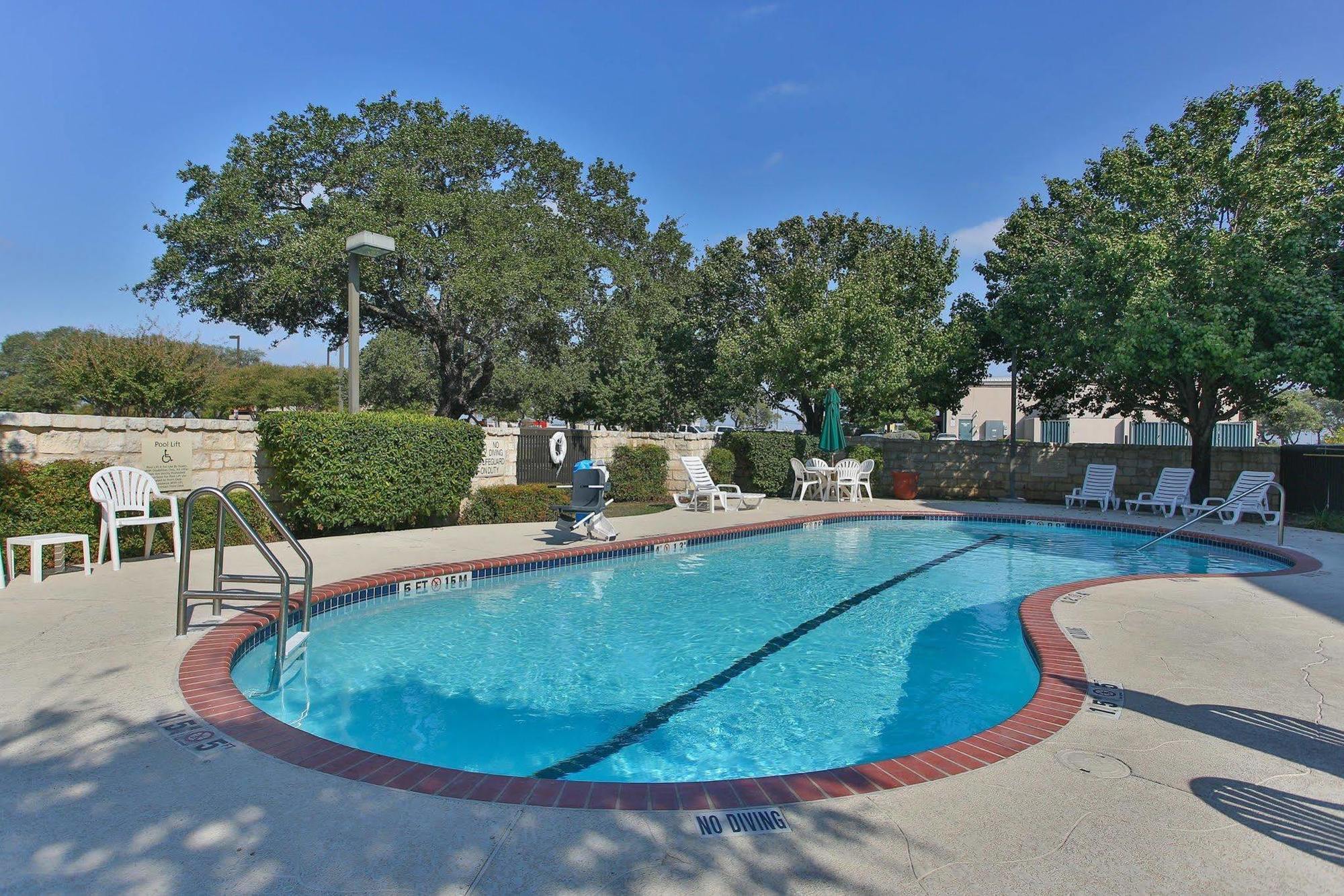 Hampton Inn San Antonio Stone Oak מראה חיצוני תמונה