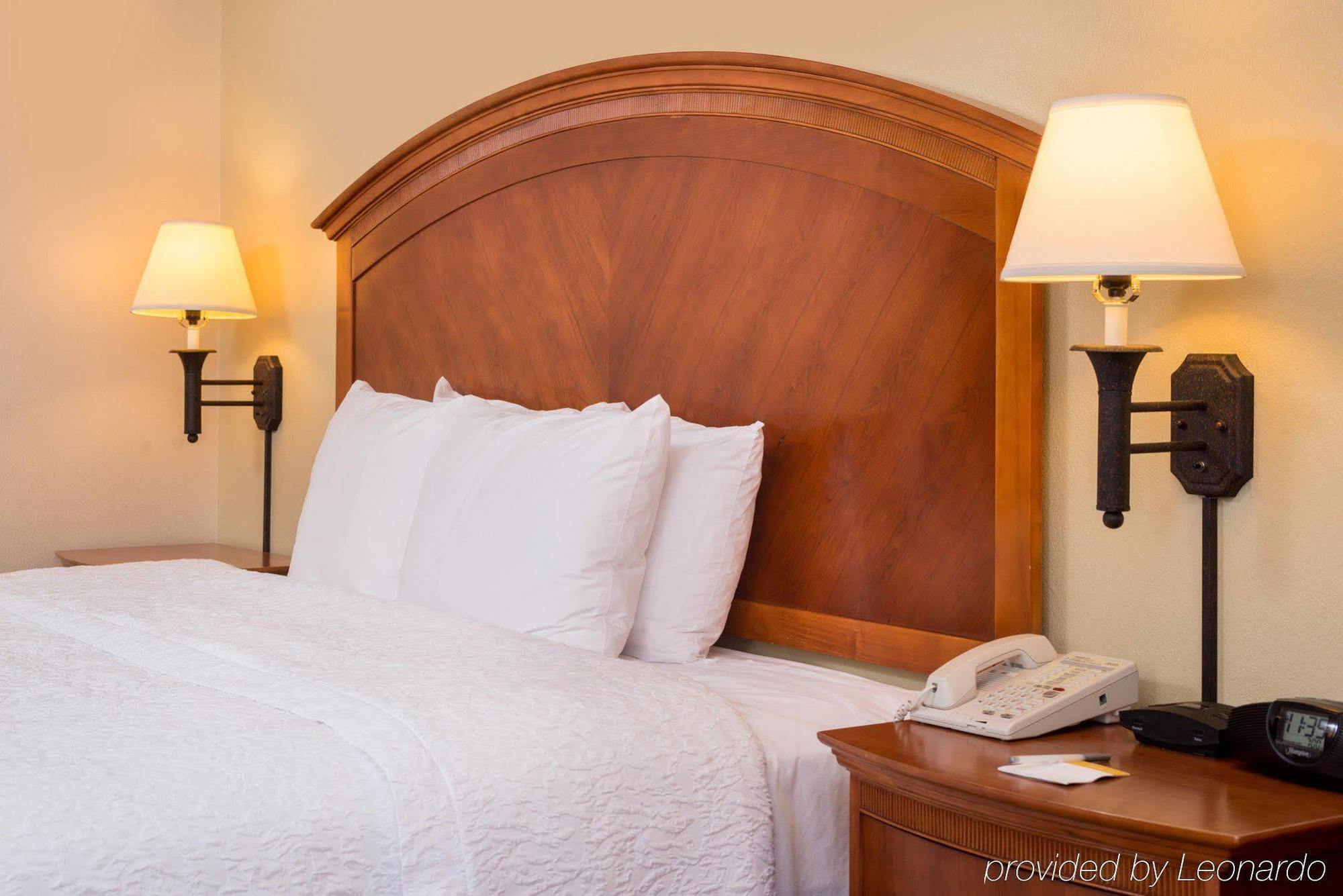 Hampton Inn San Antonio Stone Oak מראה חיצוני תמונה